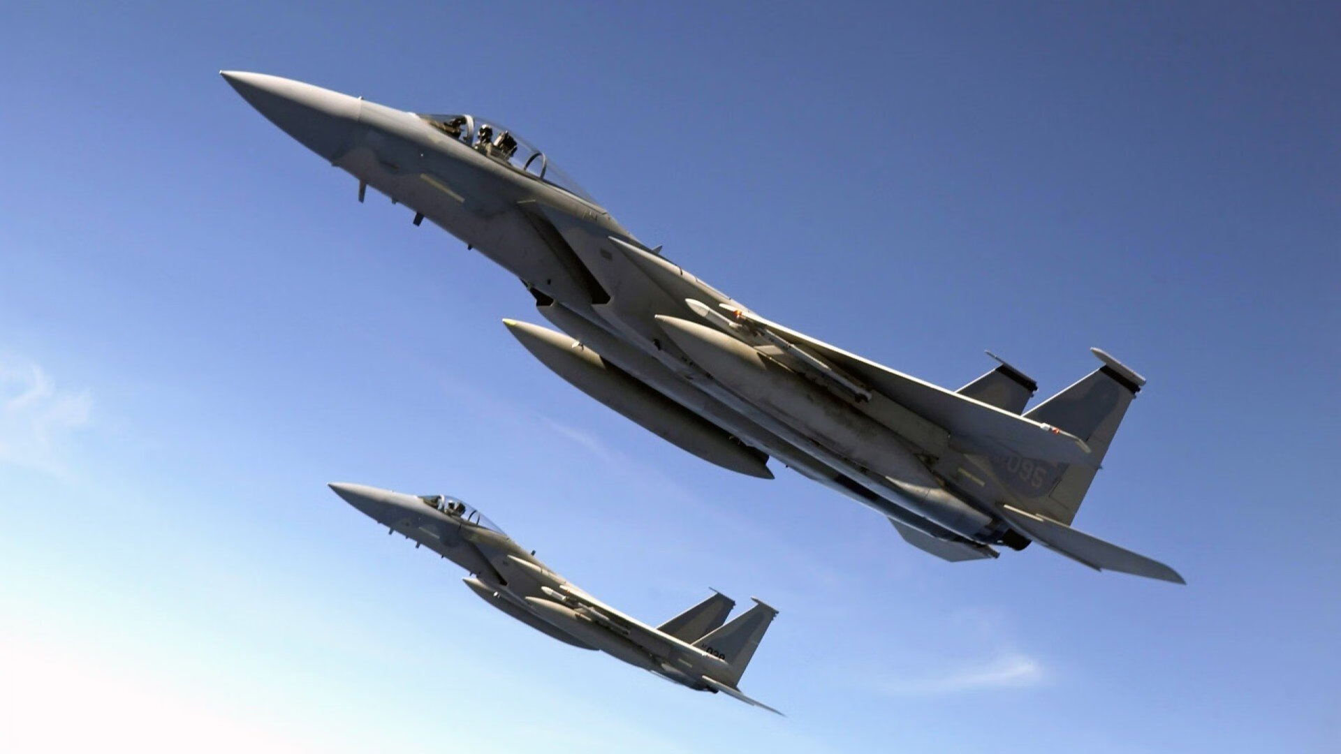 球队后防高位站位策略是否增加越位风险，后防最好的球队