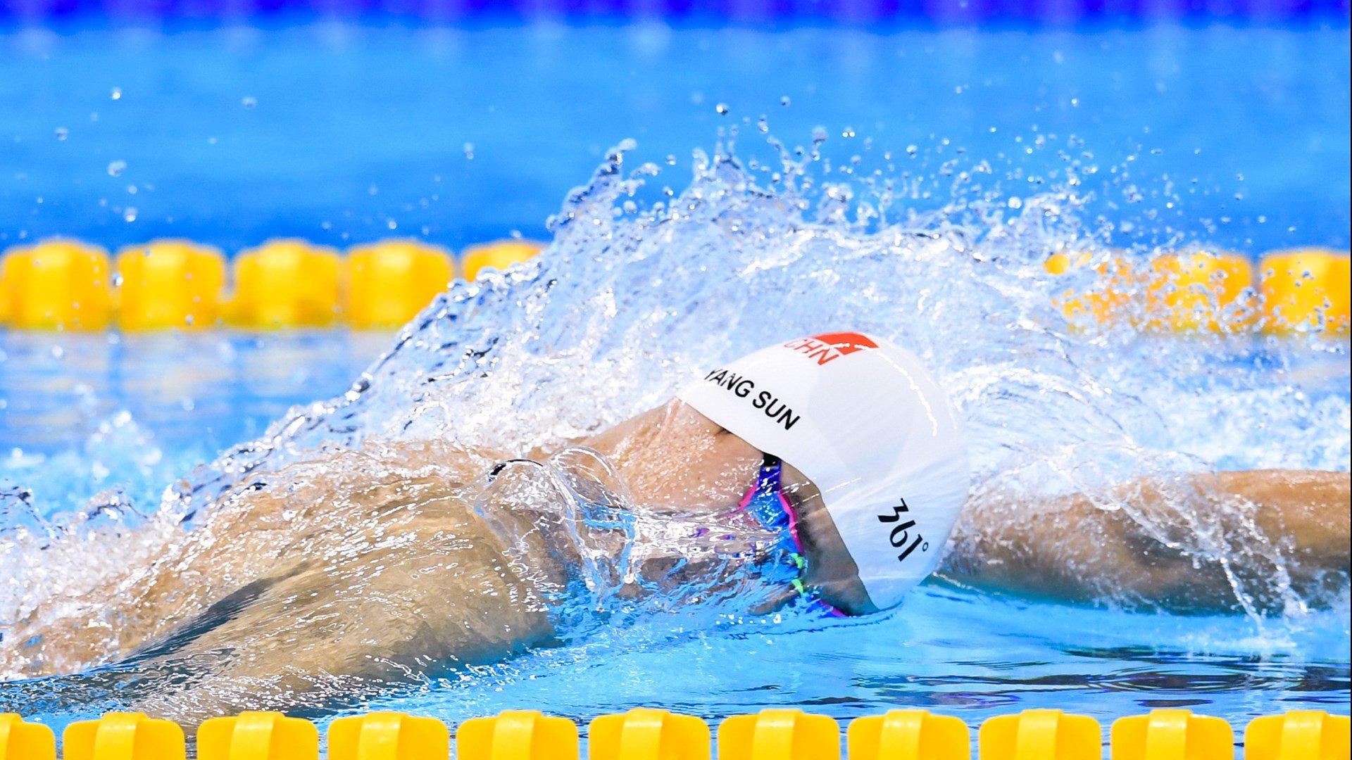 Kós胜出200IM,为匈牙利拿下金牌,匈牙利 冠军